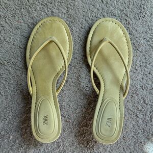 Zara Soft Yellow Thong Sandals